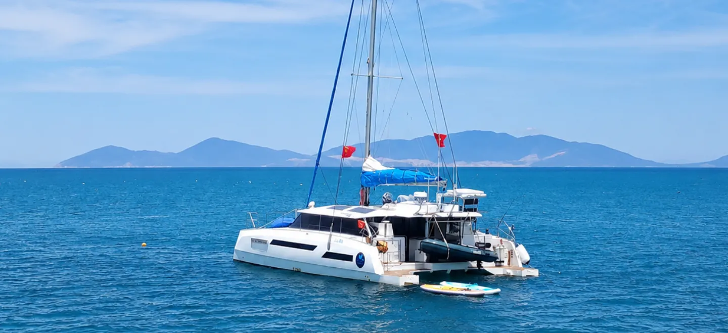 Sailing Yacht 1460 - Blue