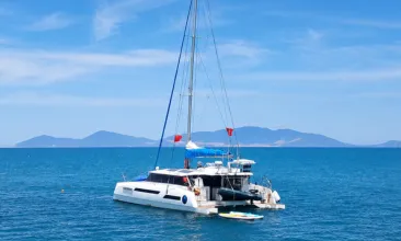 Sailing Yacht 1460 - Blue