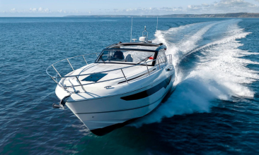 Princess V40 Yacht - Pearl